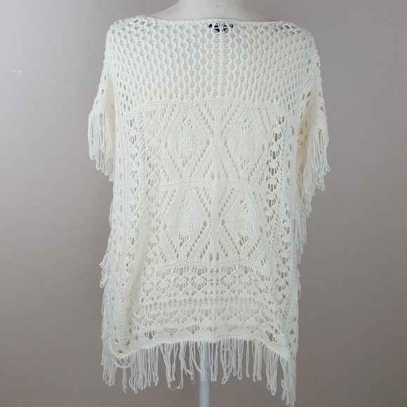 H&M - Cream Crochet‎ Poncho - Picture 3 of 5